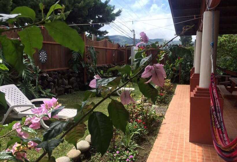 Spanish By The River Boquete Hostel