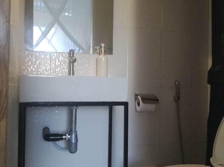 The Place Hostel & Rooftop Bar