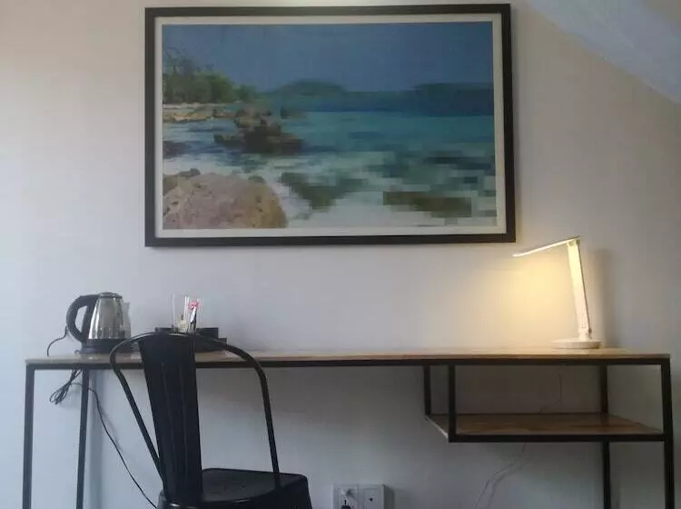 The Place Hostel & Rooftop Bar