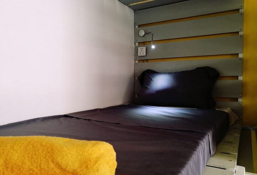 The Place Hostel & Rooftop Bar