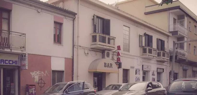 تختخواب و صبحانه Cassiodoro Rooms Affittacamere