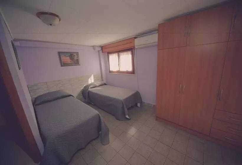 تختخواب و صبحانه Cassiodoro Rooms Affittacamere