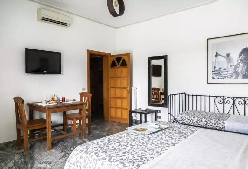 Aamiaismajoitus (B&B) Villa Liberti Rooms