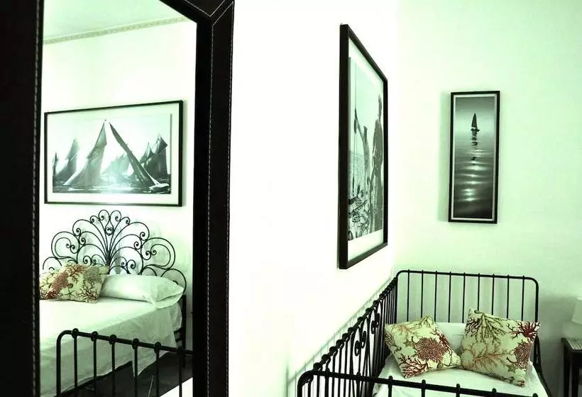 Aamiaismajoitus (B&B) Villa Liberti Rooms