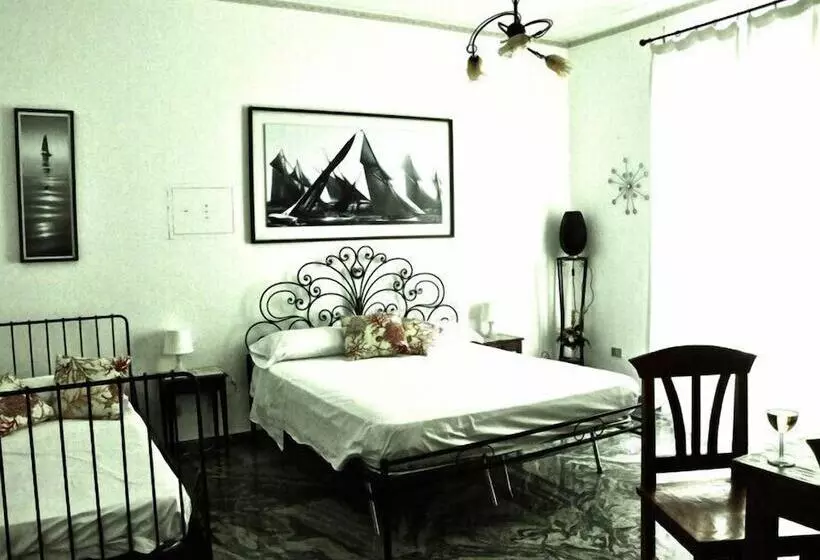 Aamiaismajoitus (B&B) Villa Liberti Rooms