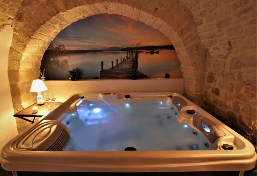 فندق Albergo Diffuso Dimora Rossi B&b