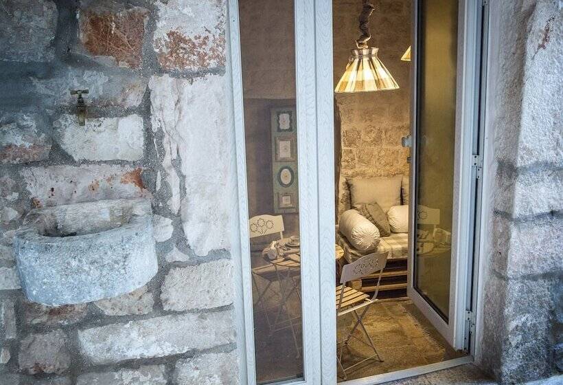 فندق Albergo Diffuso Dimora Rossi B&b