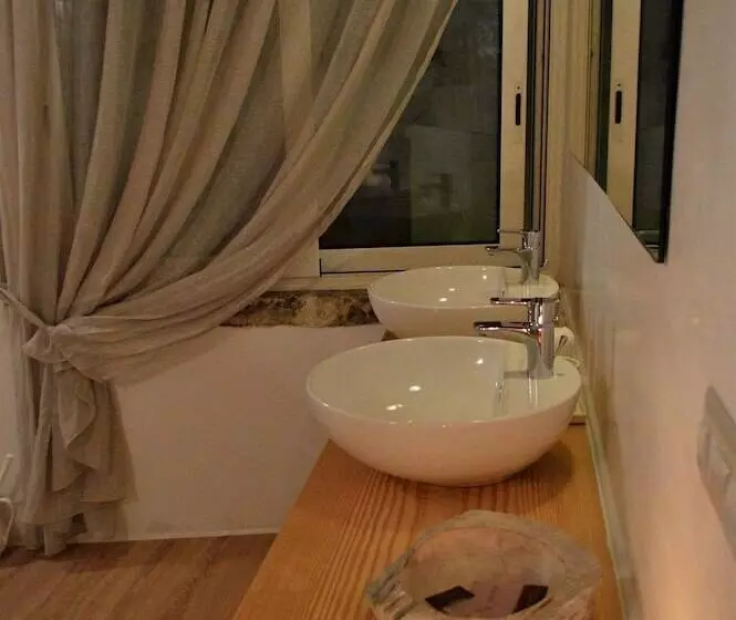 ホテル Albergo Diffuso Dimora Rossi B&b