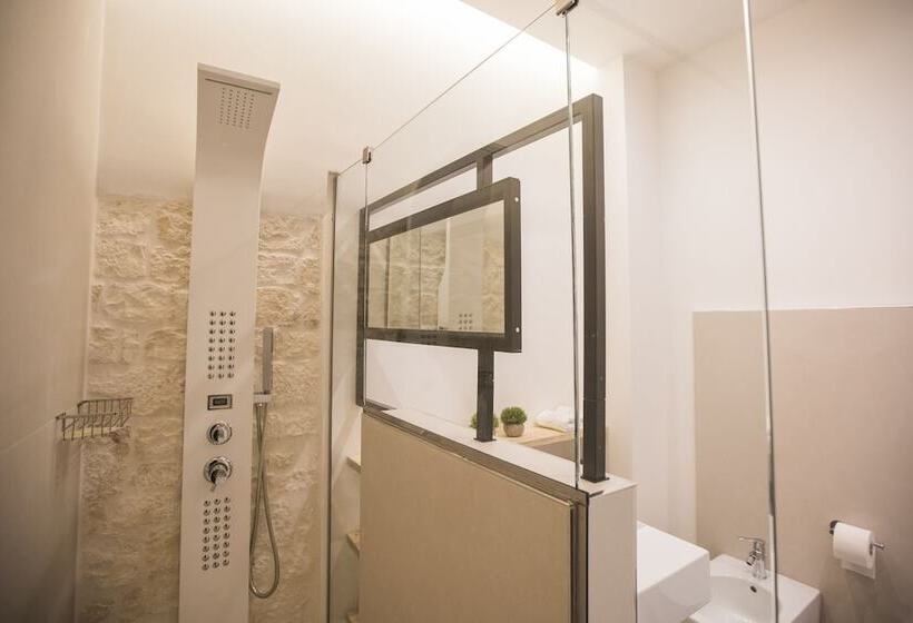 فندق Albergo Diffuso Dimora Rossi B&b