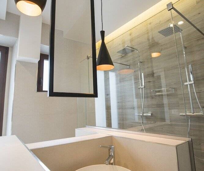 فندق Albergo Diffuso Dimora Rossi B&b