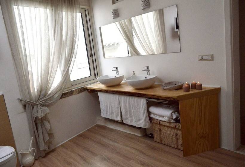 فندق Albergo Diffuso Dimora Rossi B&b