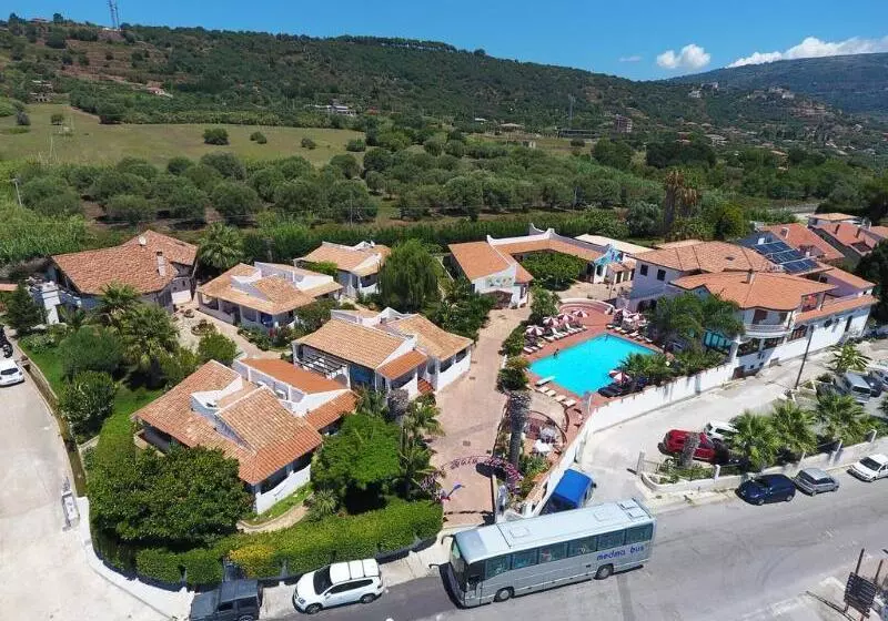 هتل Baia Del Capo