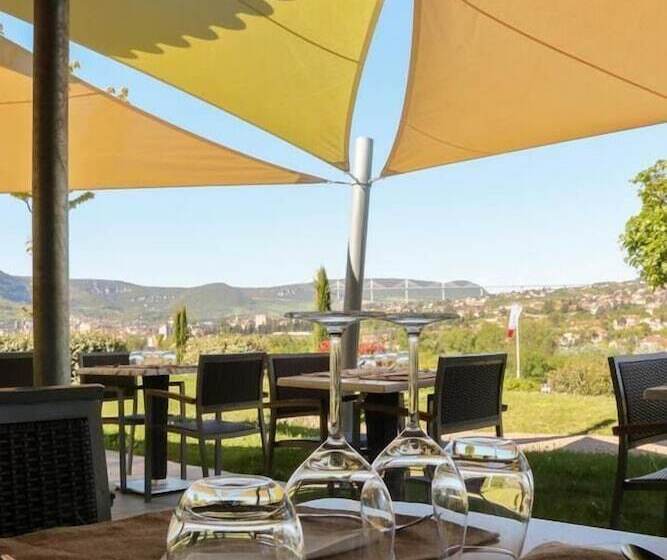 ホテル Domaine Saint Esteve