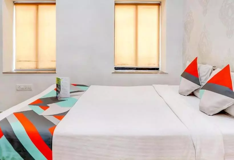 Hotel Fabexpress Neeranand Regency