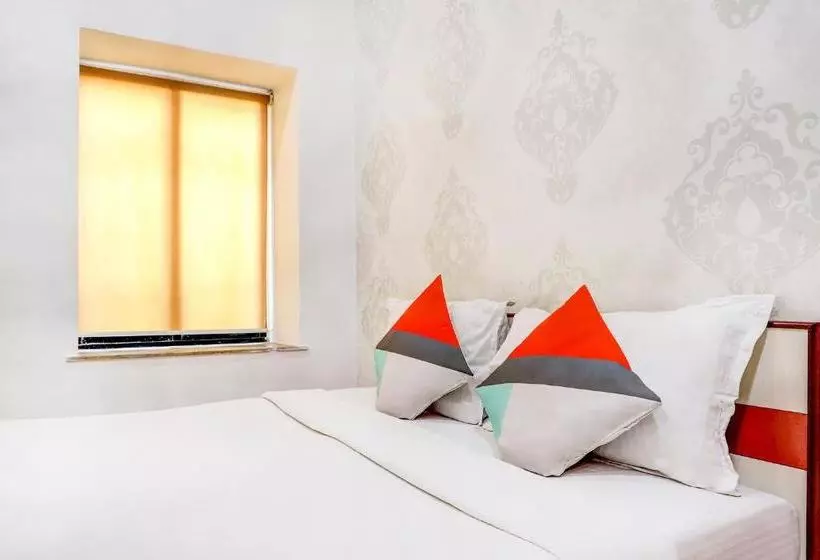 Hotel Fabexpress Neeranand Regency