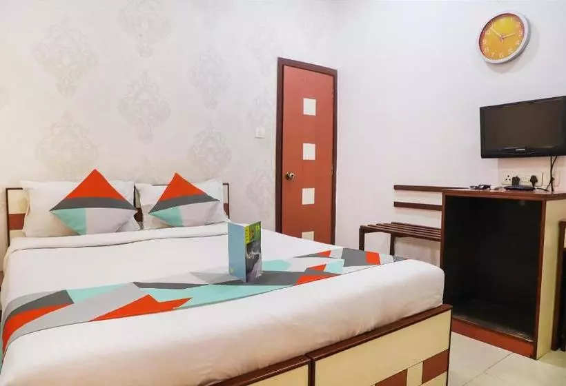 Hotel Fabexpress Neeranand Regency