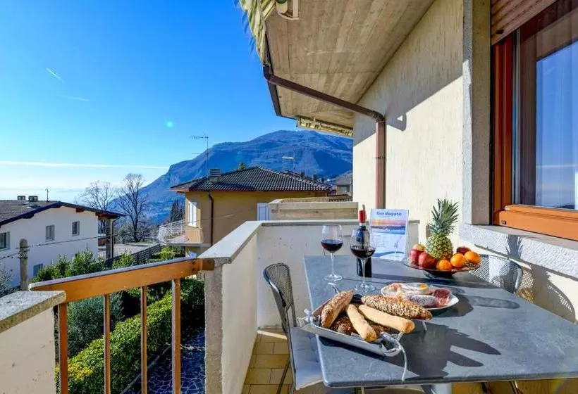 Отель Gardagate La Portella