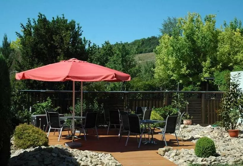 فندق Garni  Zum Weinkrug
