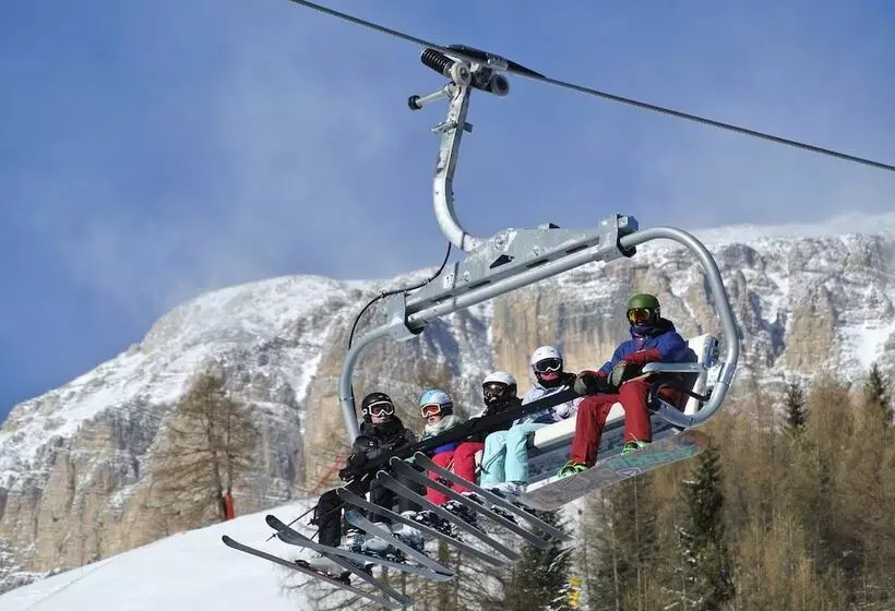 בית מלון כפרי Genziana