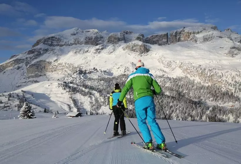 בית מלון כפרי Genziana