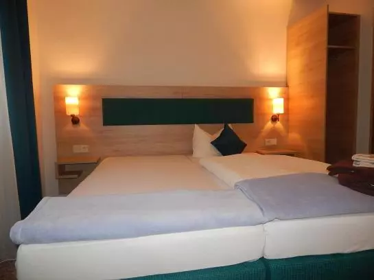 בית מלון כפרי Lindenhof