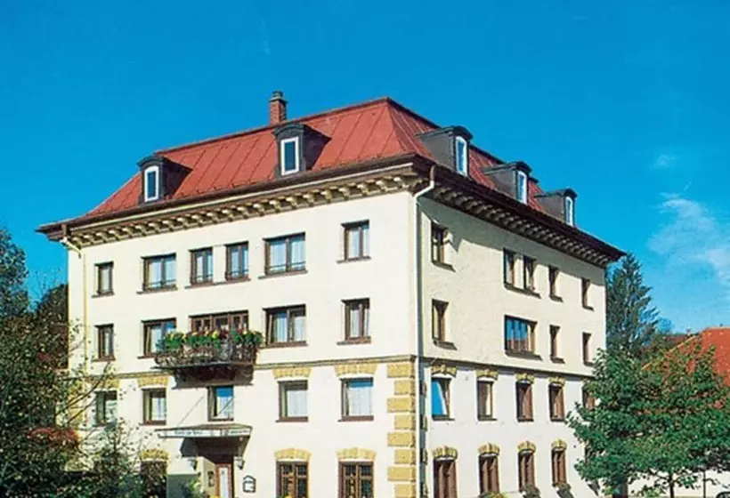 Szálloda Post   Regionales Großes Frühstücksbuffet   Auch Gf & Lf