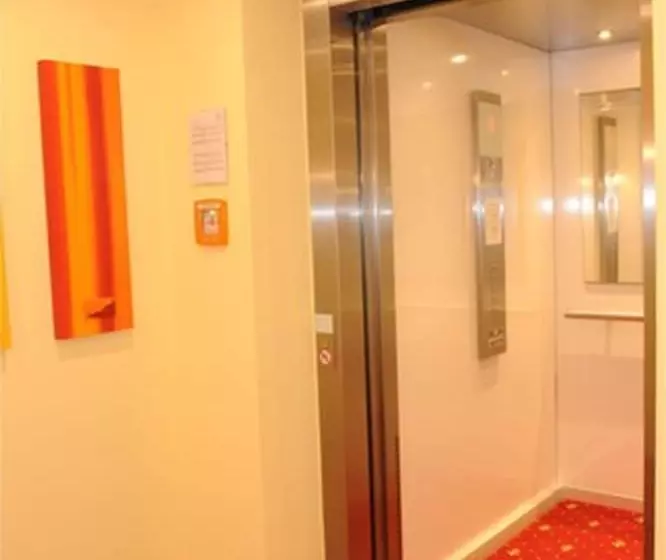 Szálloda Post   Regionales Großes Frühstücksbuffet   Auch Gf & Lf