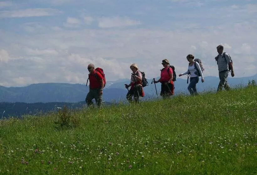Szálloda Post   Regionales Großes Frühstücksbuffet   Auch Gf & Lf