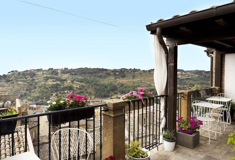 בית מלון כפרי Suite D'autore Art Design Gallery