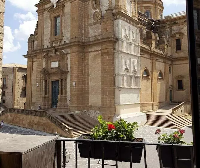 هتل Suite D'autore Art Design Gallery