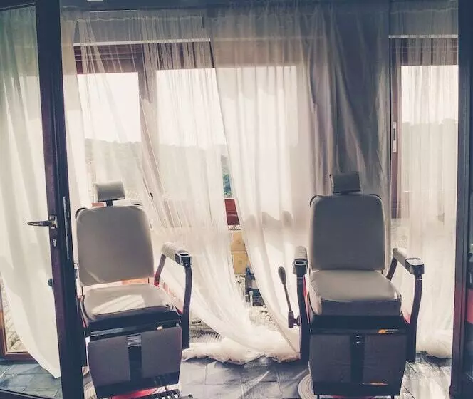 هتل Suite D'autore Art Design Gallery