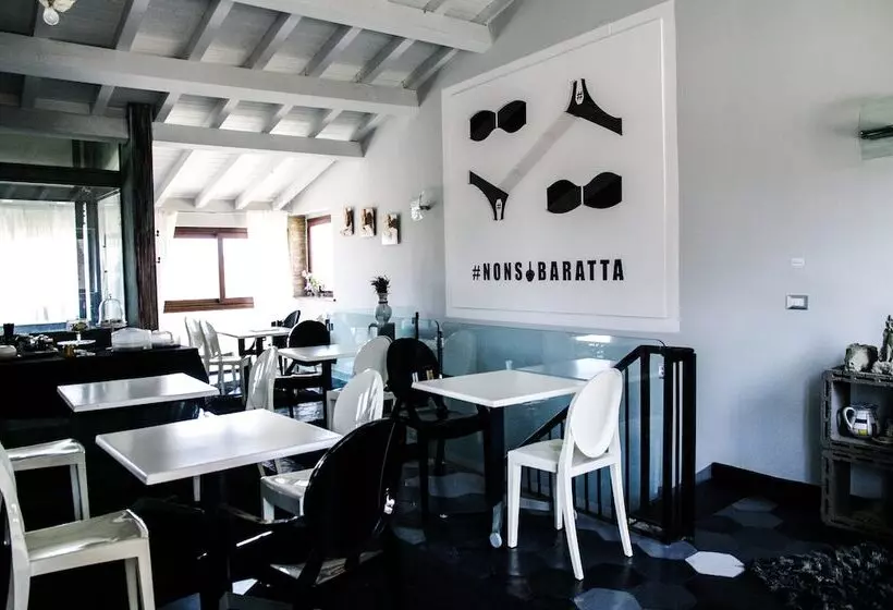 هتل Suite D'autore Art Design Gallery