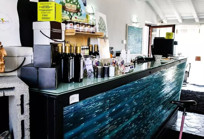 هتل Suite D'autore Art Design Gallery