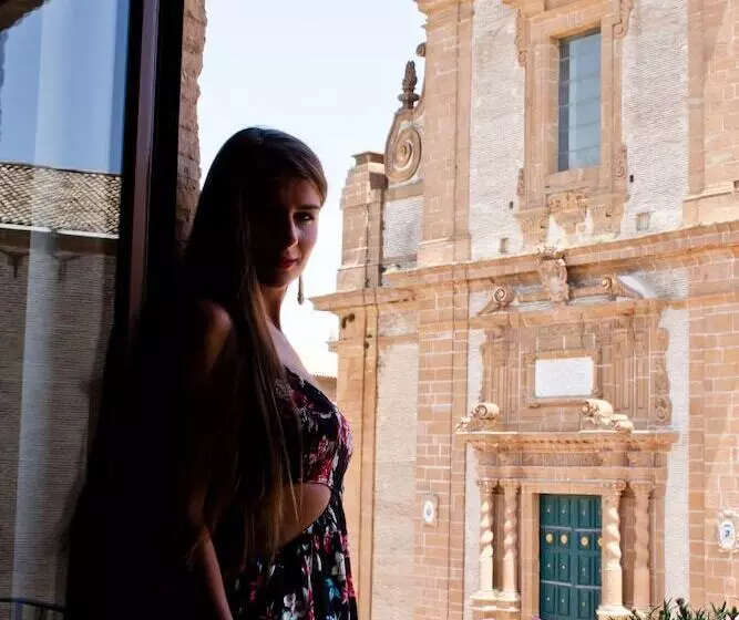 هتل Suite D'autore Art Design Gallery