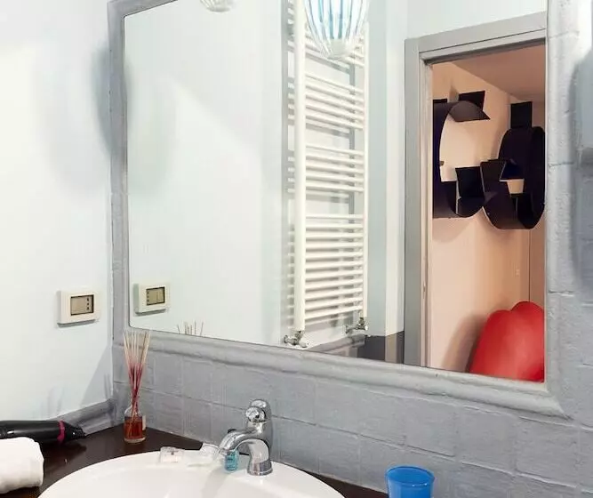 هتل Suite D'autore Art Design Gallery