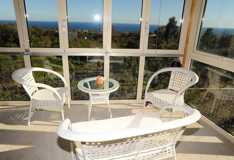 هتل Tenuta Santa Tecla