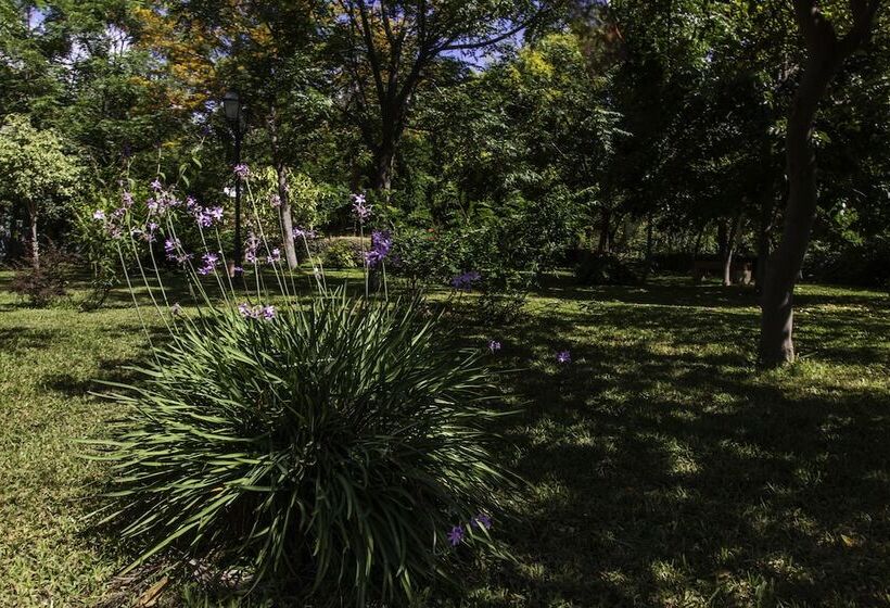 هتل Tenuta Santa Tecla