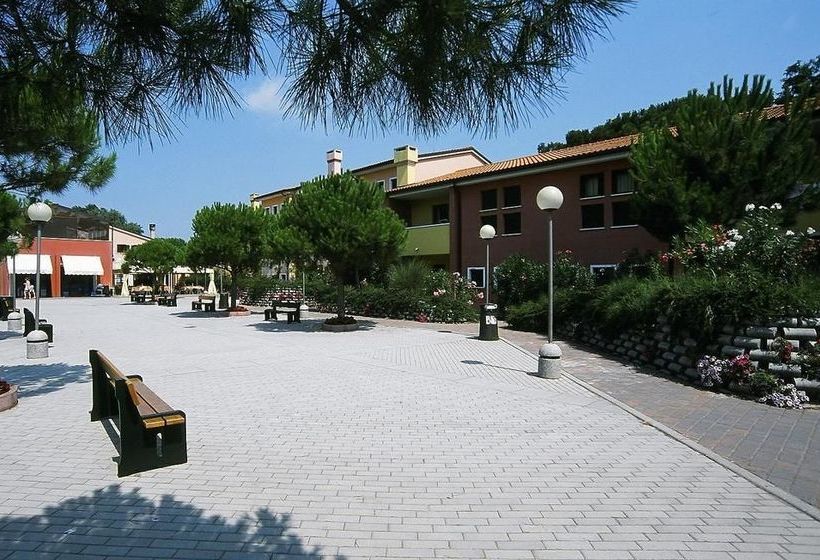 호텔 Tizé Village