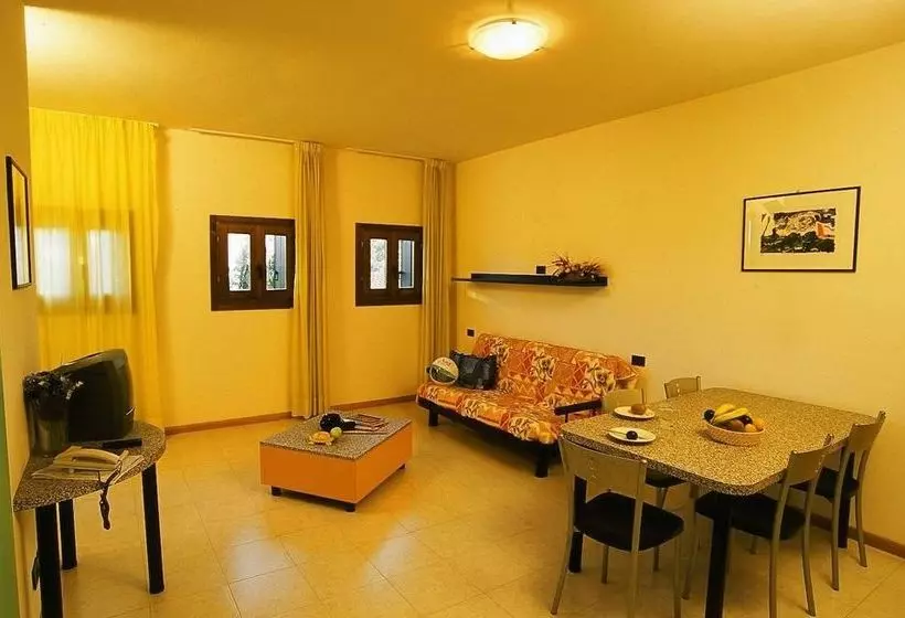 هتل Tizé Village