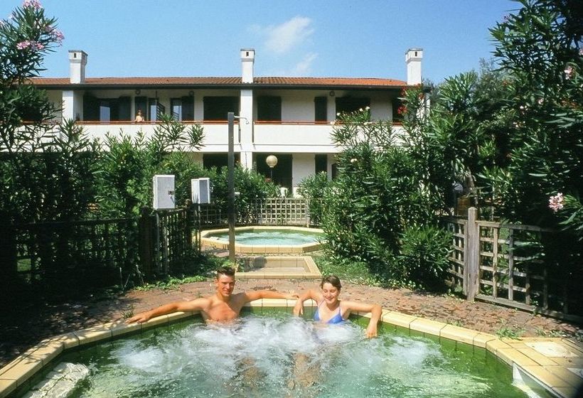 호텔 Tizé Village