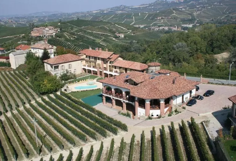 Отель Tota Virginia Antico Podere