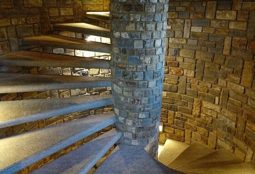 Отель Tota Virginia Antico Podere