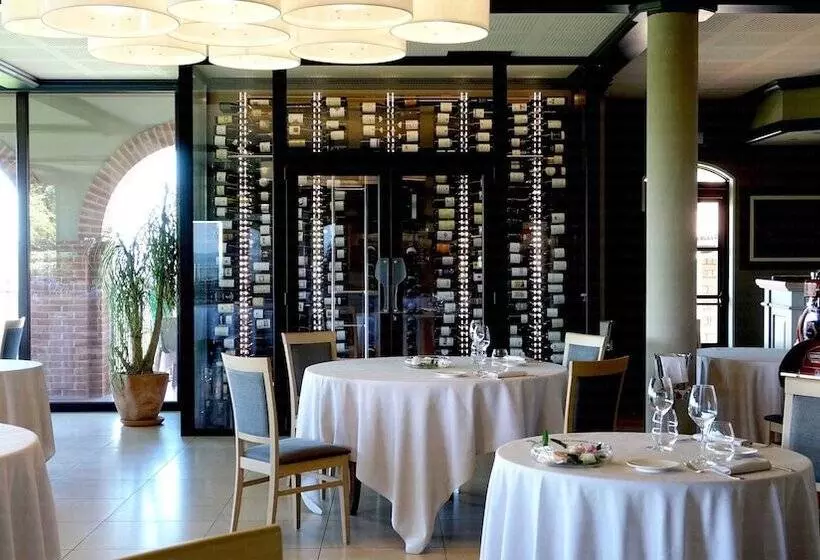 Отель Tota Virginia Antico Podere