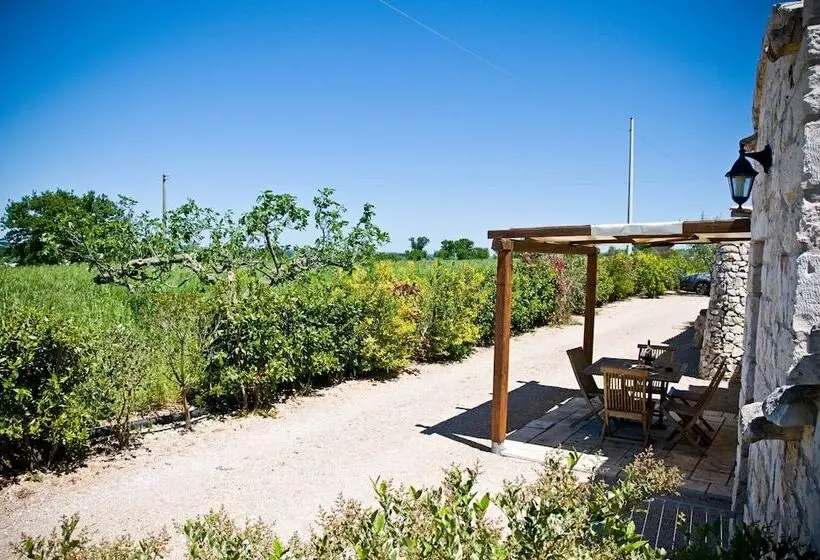 فندق Trulli Il Castagno