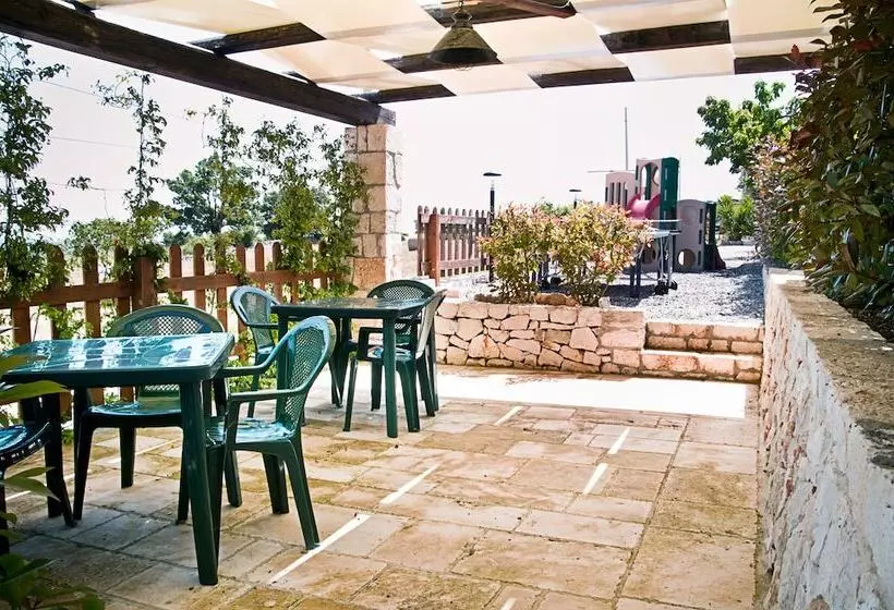 فندق Trulli Il Castagno