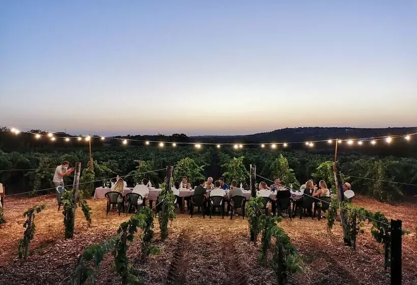 فندق Trulli Il Castagno