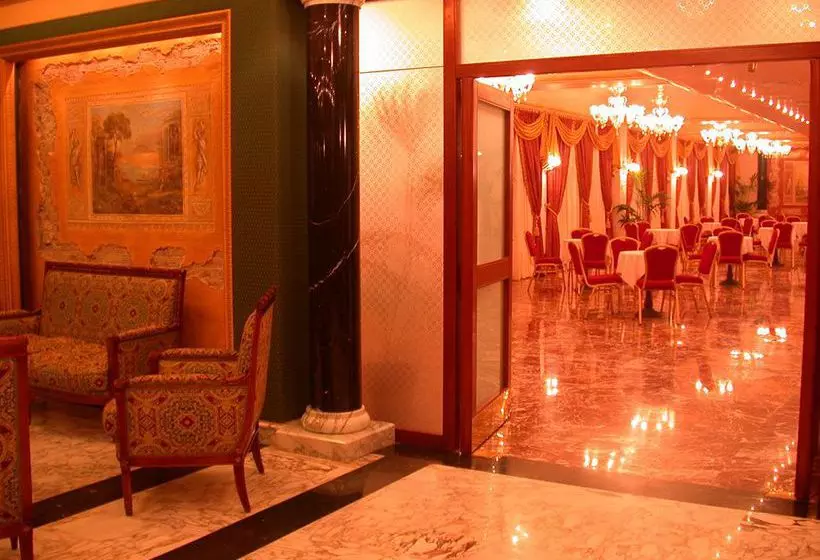 Plaza Hotel Comfort