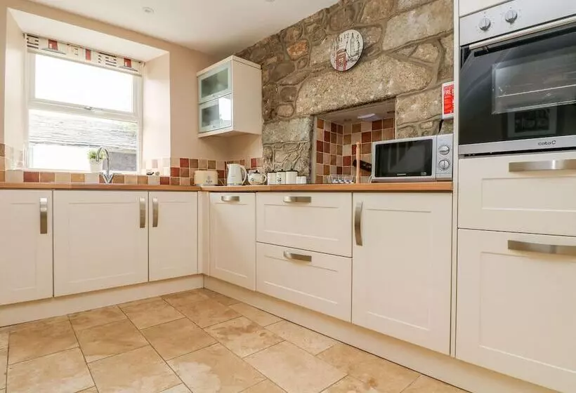 3 Trungle Cottages