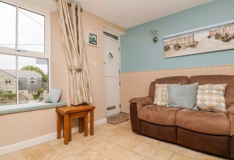 3 Trungle Cottages
