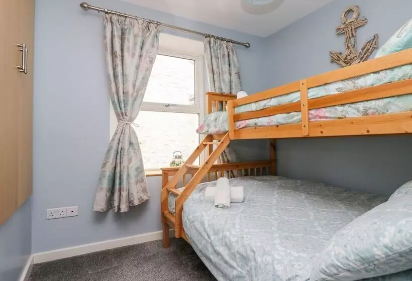 3 Trungle Cottages